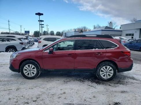 Used 2019 Subaru Outback 2.5i Premium image 7