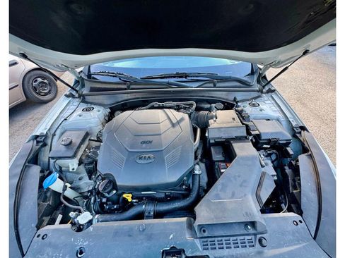 Used 2017 Kia Cadenza Technology image 11