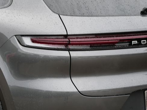 Used 2024 Porsche Cayenne image 17