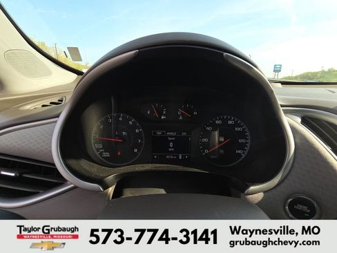 Used 2025 Chevrolet Malibu LT FWD image 9