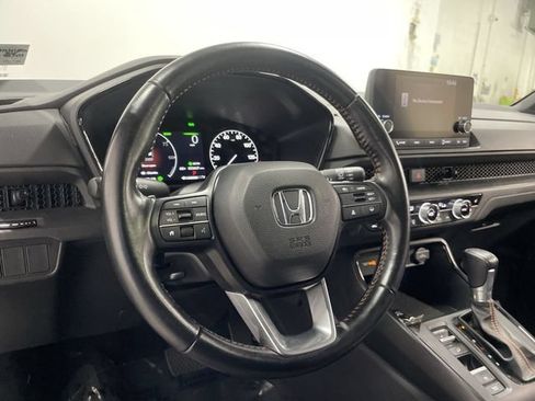 Used 2025 Honda CR-V Sport image 16
