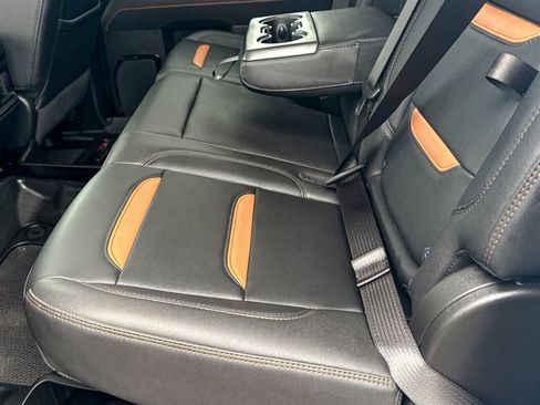 Used 2025 GMC Sierra 1500 AT4 image 17