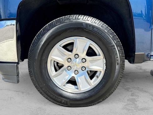 Used 2018 Chevrolet Silverado 1500 LT w/ All Star Edition AWD/4WD image 13
