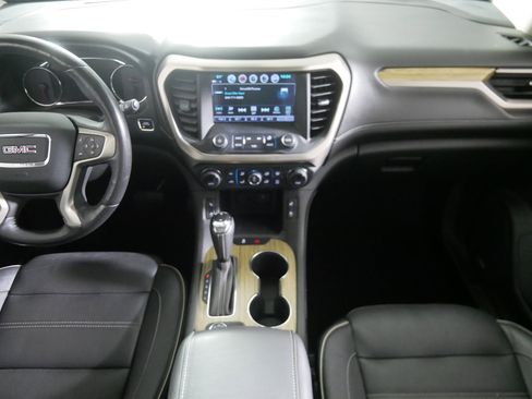 Used 2018 GMC Acadia Denali w/ Technology Package image 10