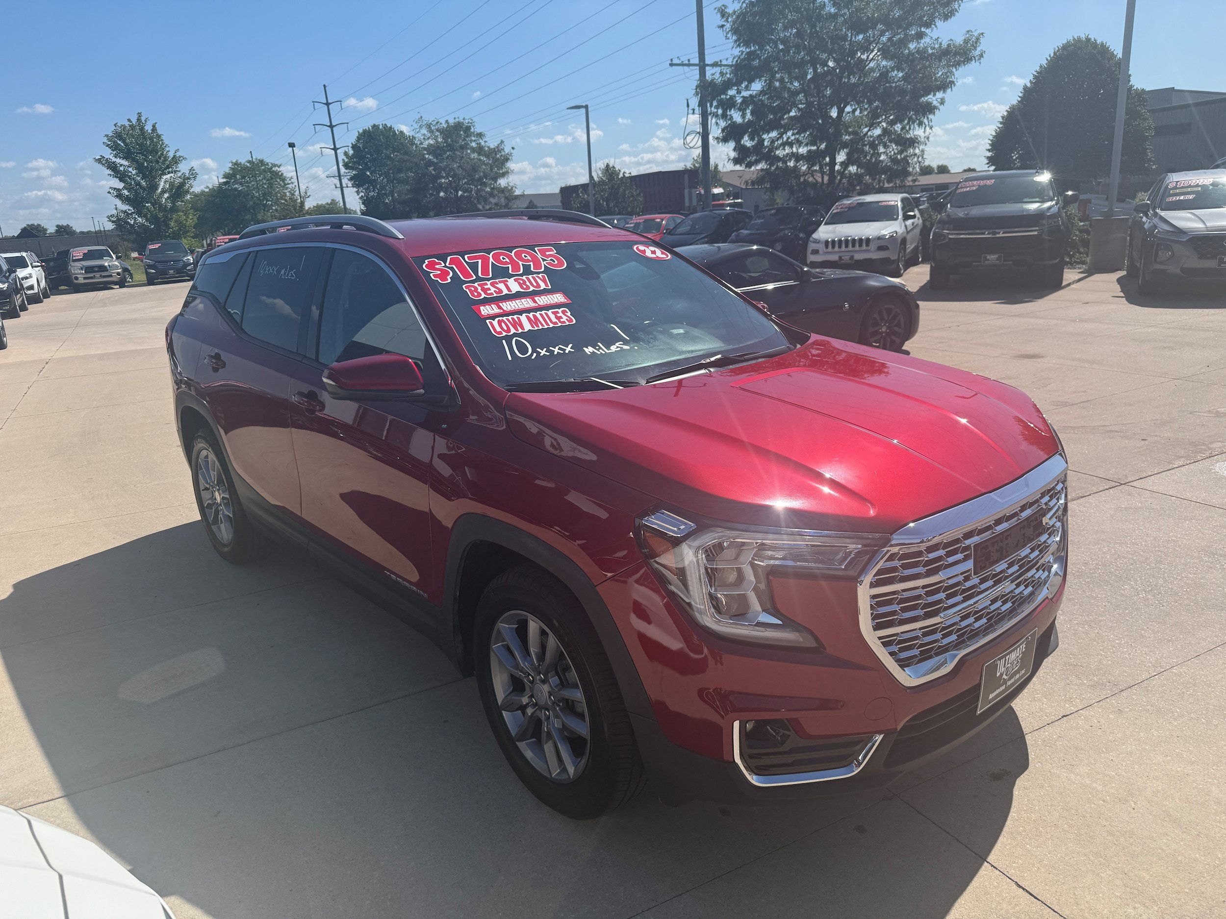 Used 2022 GMC Terrain SLT w/ Infotainment Package II AWD/4WD image 7