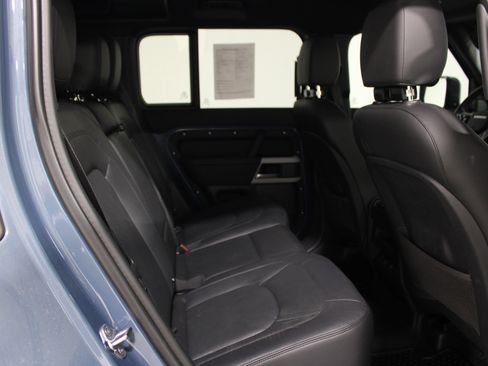 Used 2024 Land Rover Defender 110 S image 23