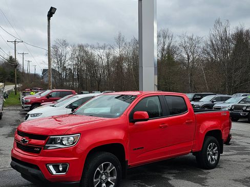 Used 2020 Chevrolet Colorado Z71 image 2