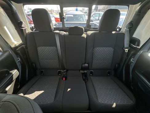 Used 2025 Jeep Gladiator Mojave w/ Convenience Group image 22