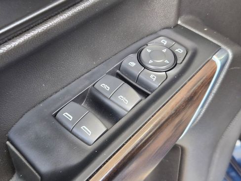 Used 2022 GMC Sierra 1500 SLT image 12