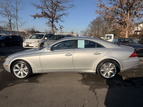 Used 2008 Mercedes-Benz CLS 550 image 5