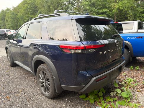 Certified 2022 Nissan Pathfinder SV AWD/4WD image 4