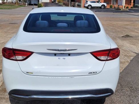 Used 2015 Chrysler 200 Limited w/ Convenience Group FWD image 9