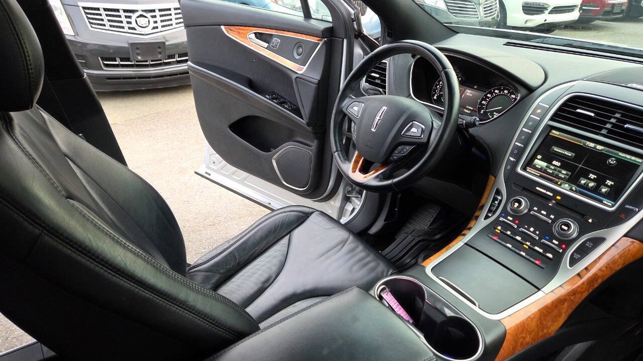Used 2016 Lincoln MKX Select w/ Select Plus Package AWD/4WD image 43
