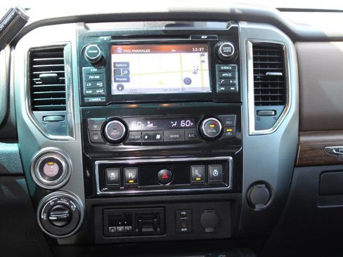Used 2016 Nissan Titan Platinum Reserve AWD/4WD image 10