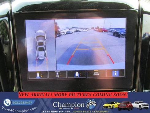 Used 2022 Chevrolet Traverse RS FWD image 15