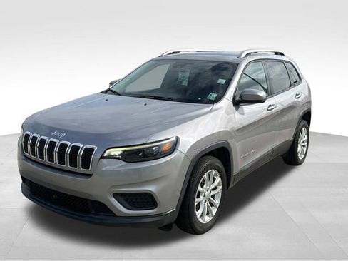 Used 2021 Jeep Cherokee Latitude image 3