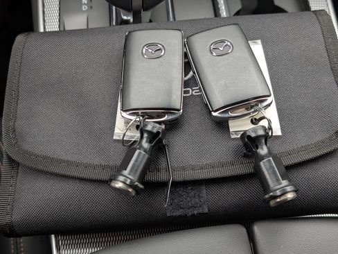 Used 2025 MAZDA CX-90 Plug-In Hybrid w/ Premium Plus image 39