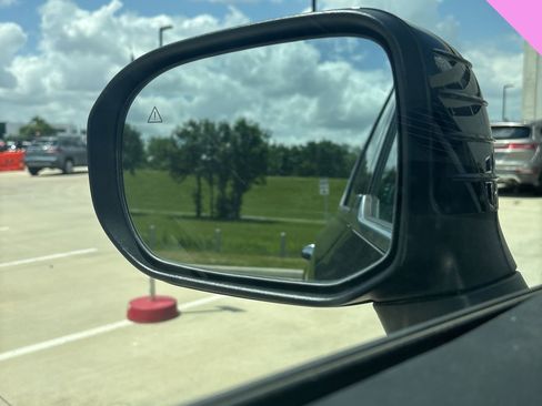 Used 2023 Kia Telluride S AWD/4WD image 11