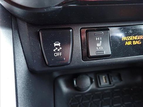 Used 2022 Toyota RAV4 SE w/ Convenience Package AWD/4WD image 21