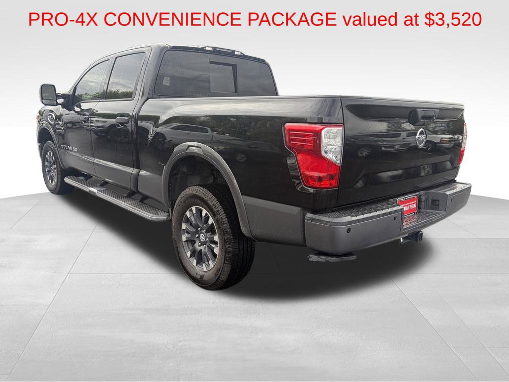 Used 2017 Nissan Titan PRO-4X w/ Pro-4x Convenience Package AWD/4WD image 5