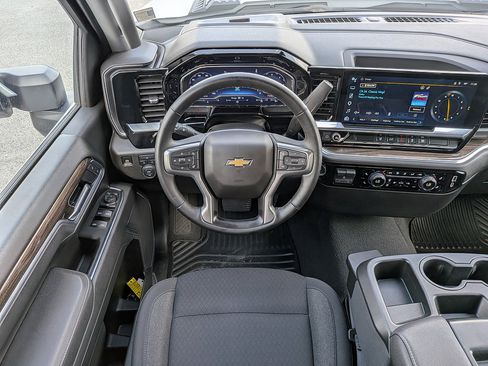 Certified 2025 Chevrolet Silverado 2500 LT w/ Convenience Package AWD/4WD image 15