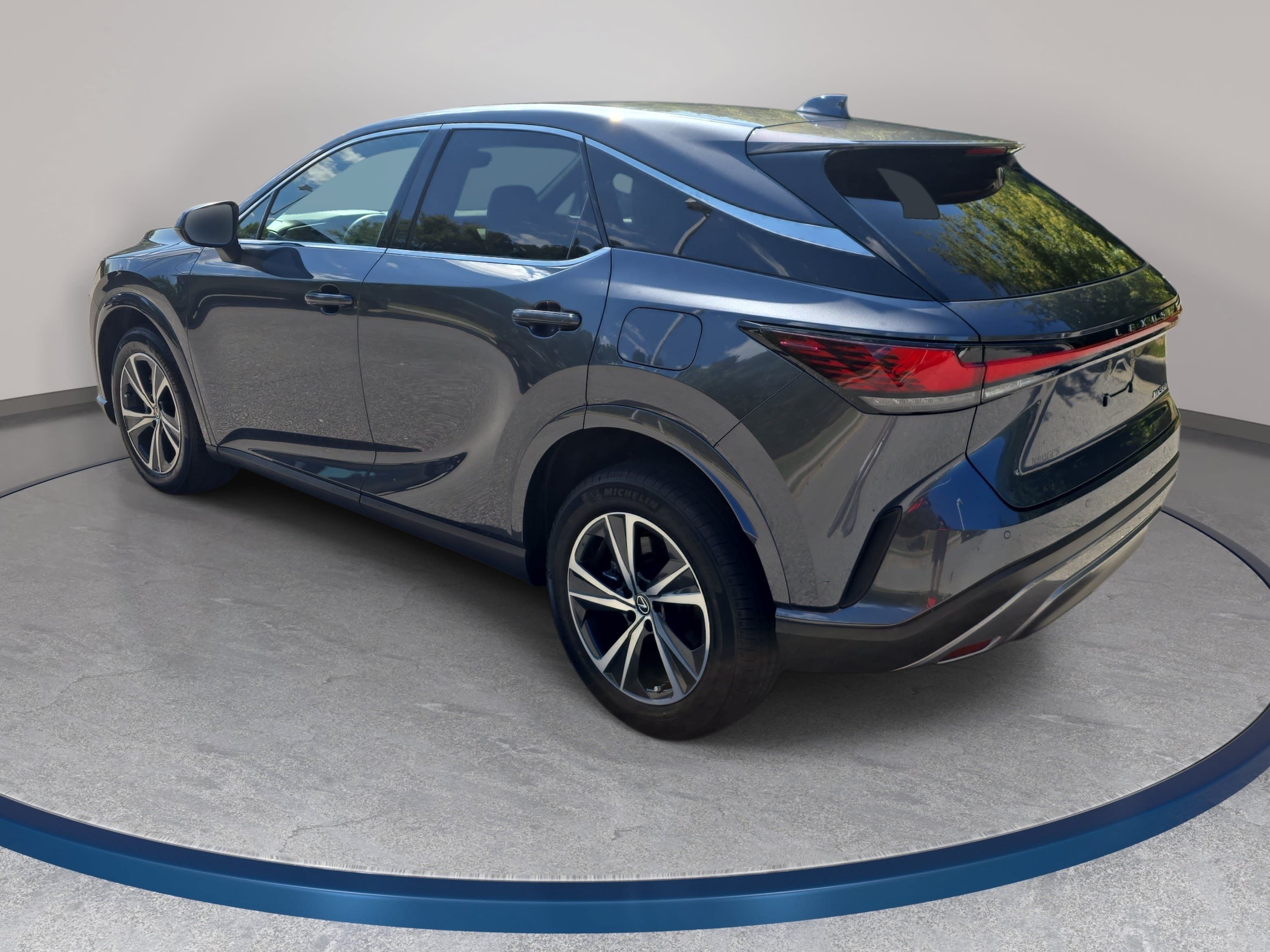 Used 2025 Lexus RX 350 FWD w/ Accessory Package image 7