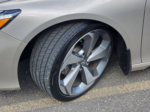 Used 2018 Honda Accord Touring image 36