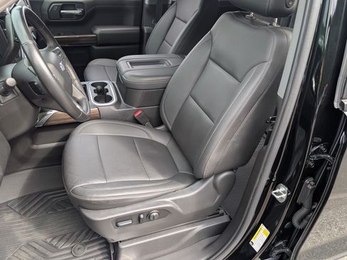 Used 2021 Chevrolet Silverado 1500 LT Trail Boss w/ Convenience Package II AWD/4WD image 16