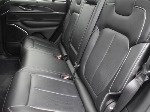 Used 2023 Jeep Grand Cherokee 4WD 4xe w/ Luxury Tech Group II image 30