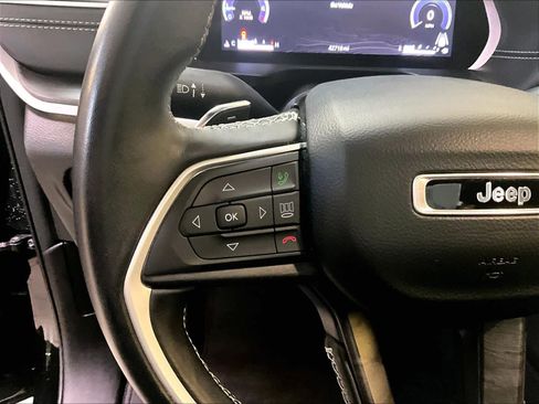 Used 2022 Jeep Grand Cherokee L Limited w/ Luxury Tech Group II image 24