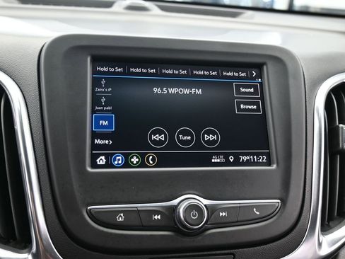 Used 2021 Chevrolet Equinox LT image 22