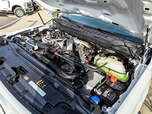 Used 2026 Ford F250 Lariat w/ Tremor Off-Road Package image 41