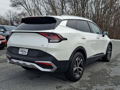 Used 2025 Kia Sportage EX image 6