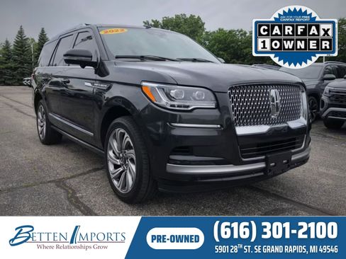 Used 2022 Lincoln Navigator Reserve image 1