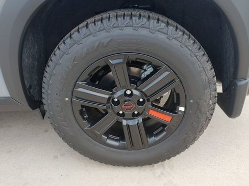 New 2026 Nissan Rogue SV AWD/4WD image 27