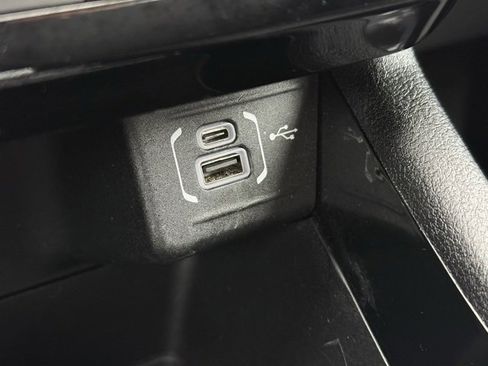 Certified 2023 Jeep Compass Limited image 28