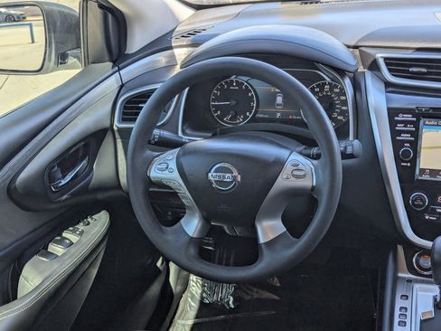 Used 2018 Nissan Murano S image 13