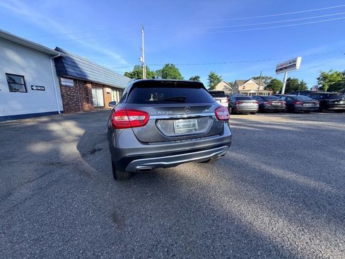 Used 2017 Mercedes-Benz GLA 250 4MATIC image 33