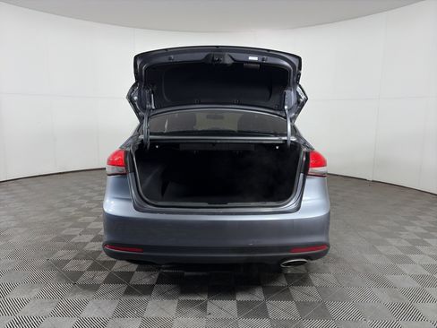 Used 2018 Kia Forte S image 18