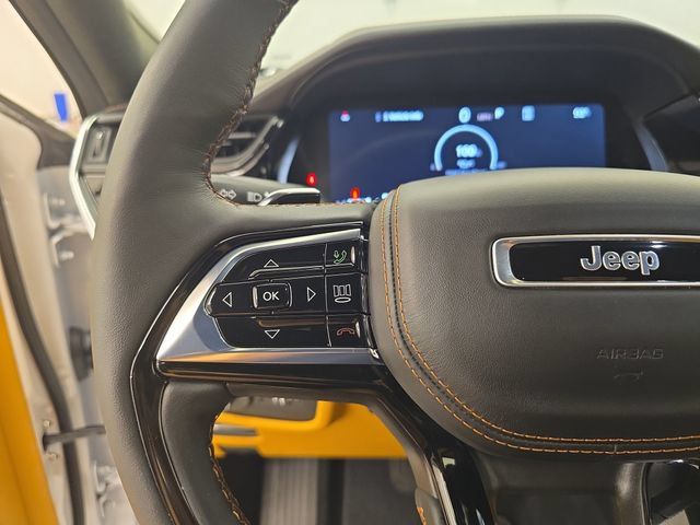 Used 2026 Jeep Grand Cherokee L Summit w/ Obsidian Package AWD/4WD image 33