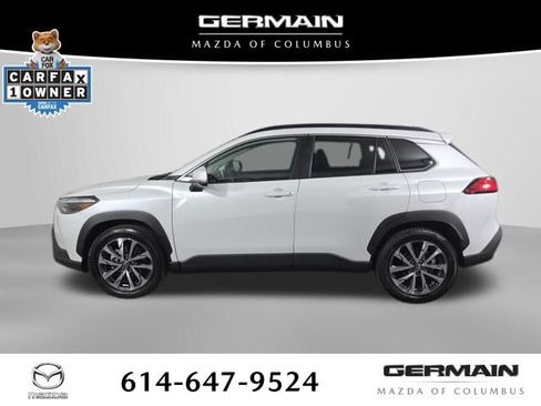 Used 2023 Toyota Corolla Cross XLE w/ Convenience Package AWD/4WD image 11