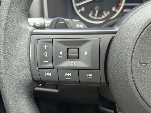 Used 2024 Nissan Rogue SV AWD/4WD image 24