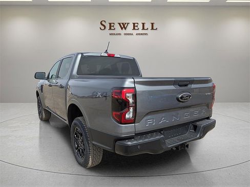 New 2026 Ford Ranger XLT w/ Black Appearance Package image 3