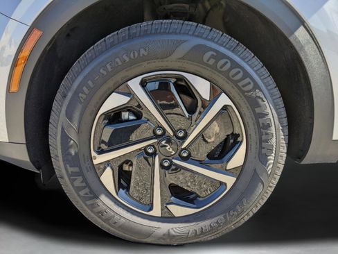 Used 2023 Kia Sportage LX image 42