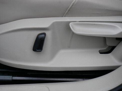 Used 2015 Volkswagen Golf SE image 20