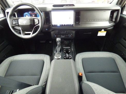 New 2025 Ford Bronco Big Bend image 2