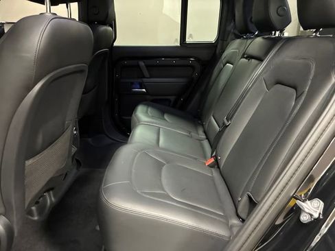 Used 2025 Land Rover Defender 110 X-Dynamic SE AWD/4WD image 26
