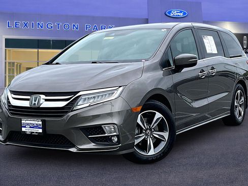 Used 2019 Honda Odyssey Touring image 3