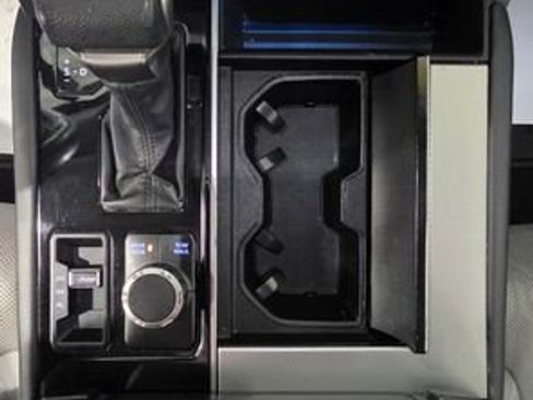 Used 2023 Toyota Sequoia Limited image 19