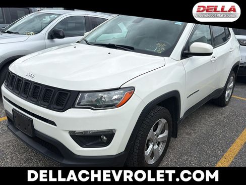 Used 2019 Jeep Compass Latitude w/ Popular Equipment Group AWD/4WD image 1